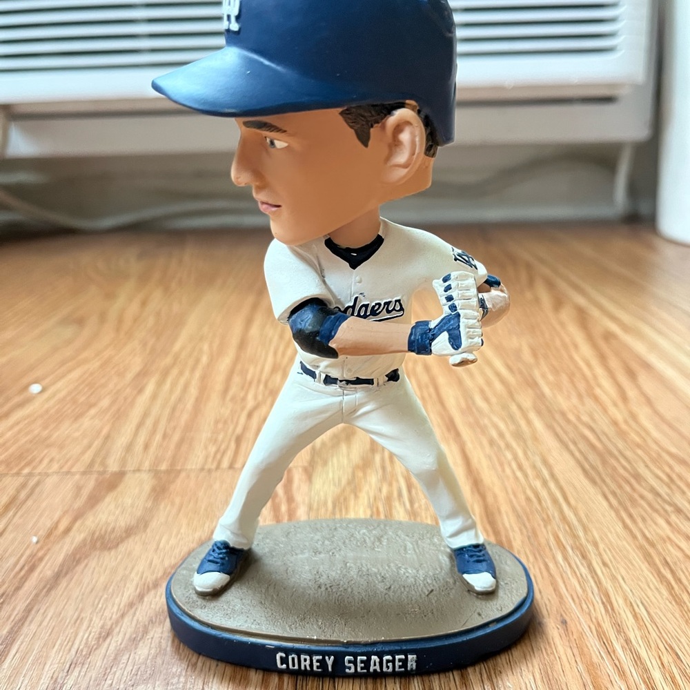 Bobblehead - Picture 14 of 16
